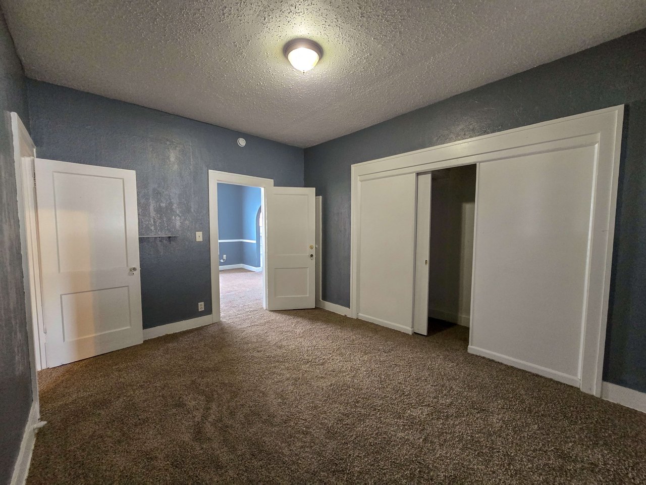 810 N Kickapoo