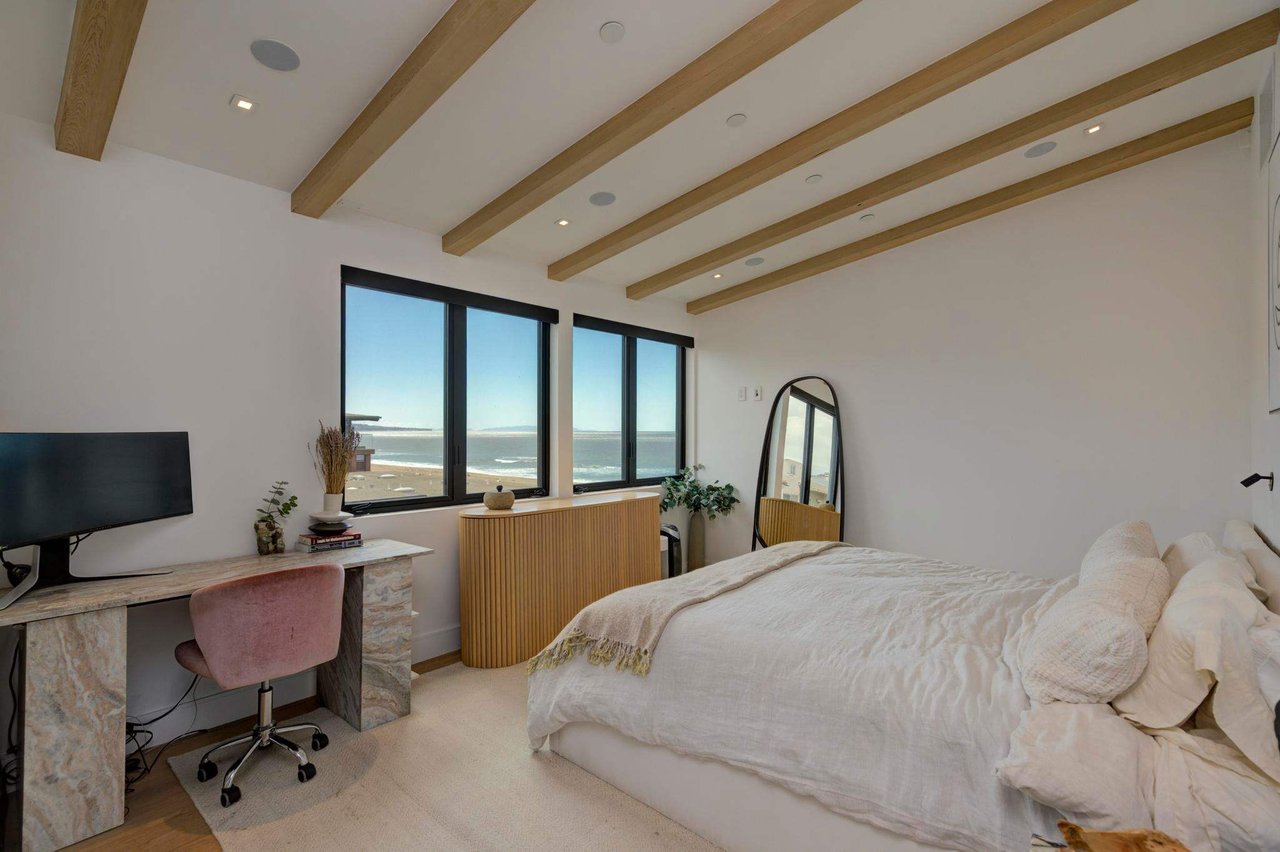 2200 The Strand #C, Manhattan Beach