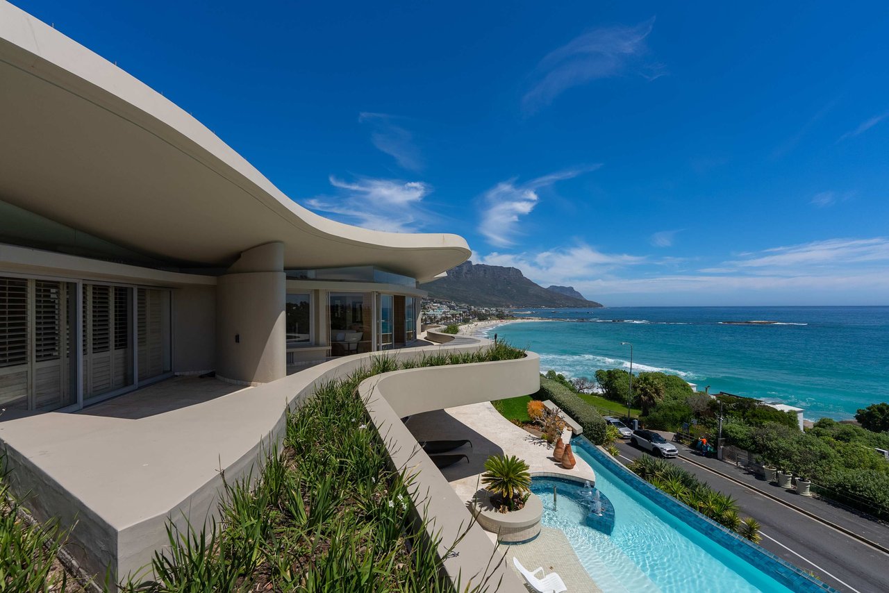 A Stefan Antoni Development at Camps Bay