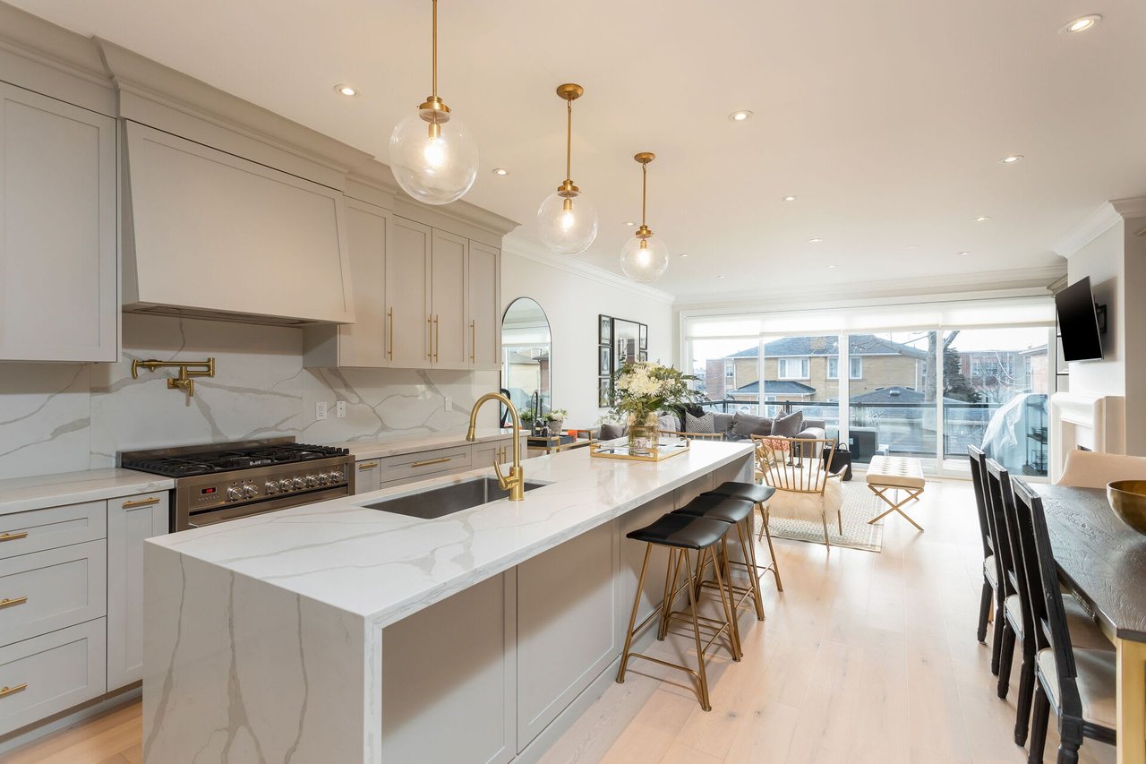 Lawrence Avenue & Blackcreek - Detached