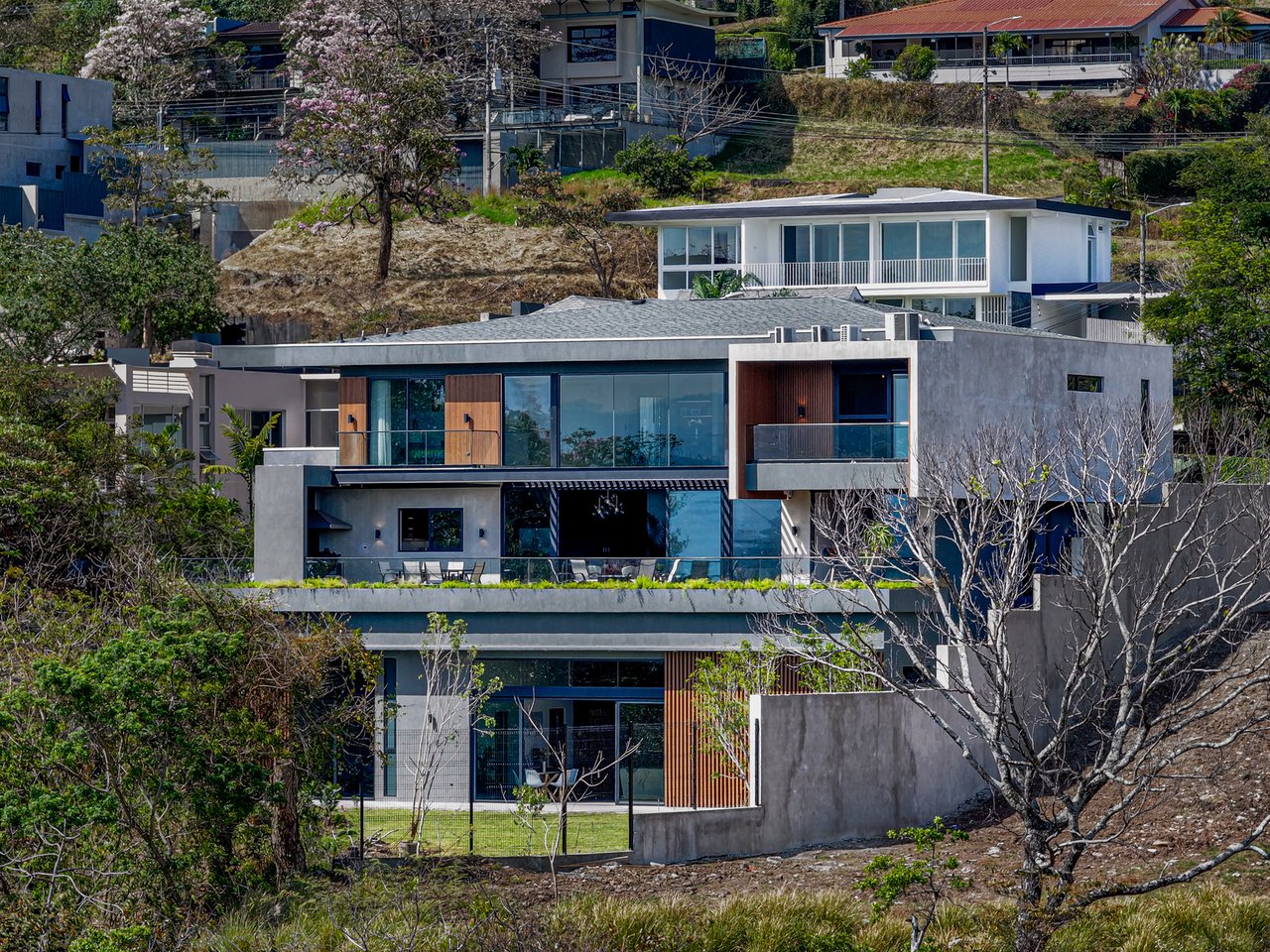 Panoramic City View Estate Home, Escazu, San Jose