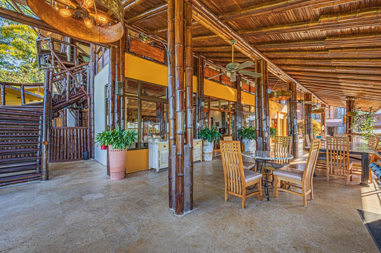 Casa Ramon, Distinguished Tropical Living Near Dominical