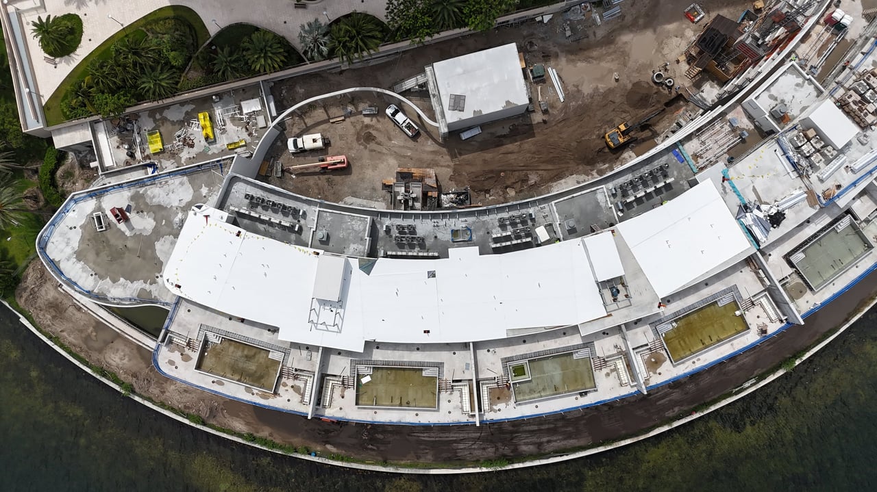 September 2024 | CMC Group Completes Topping Off of Vita at Grove Isle in Coconut Grove