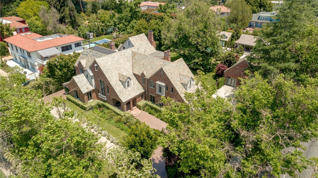 Stunning Gated Tudor