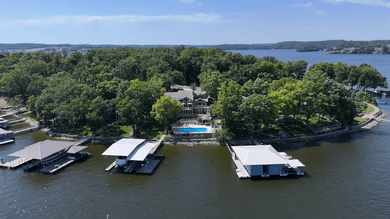 1059 Anemone Road For Sale at Lake of the Ozarks