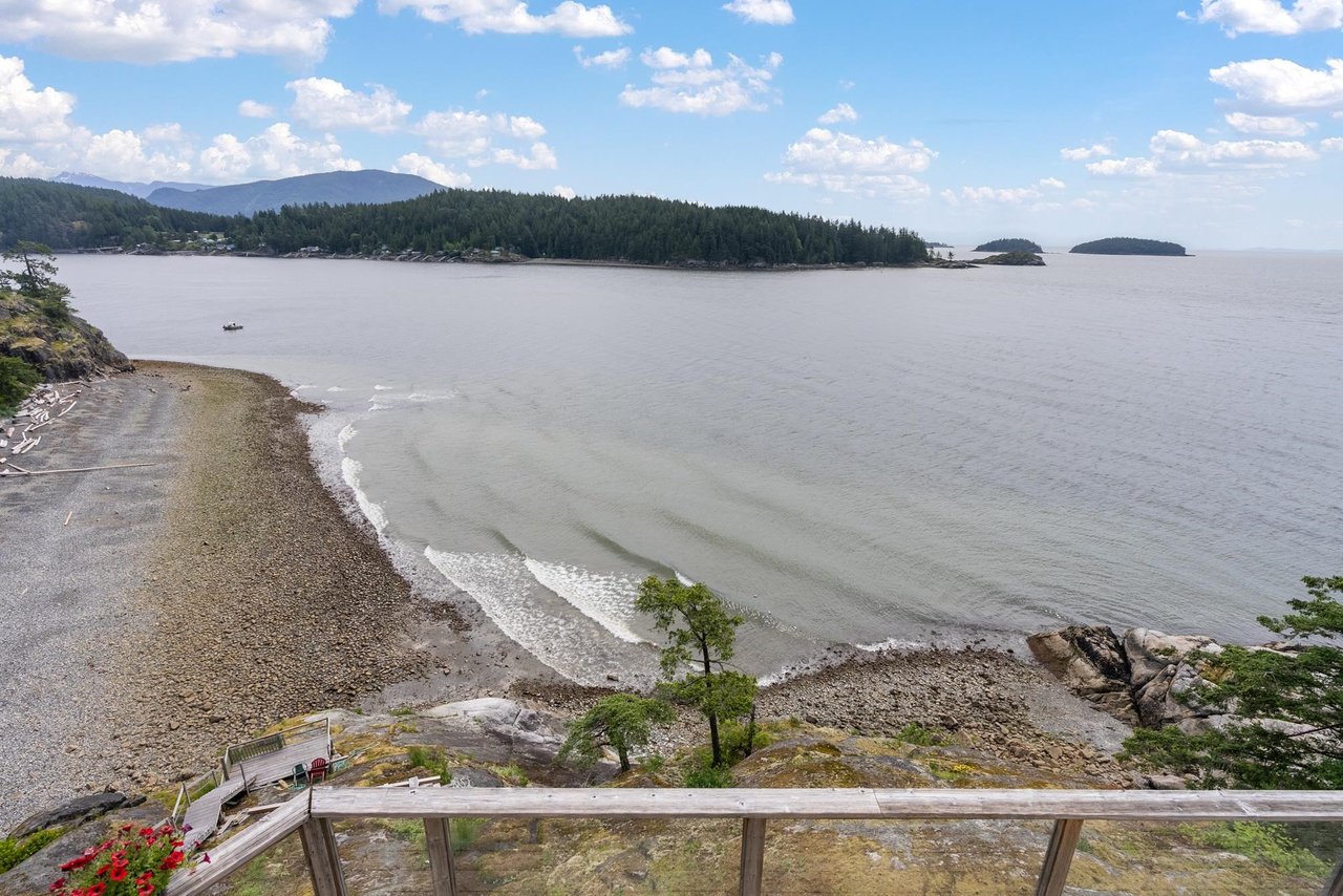 280 Arbutus Reach Rd