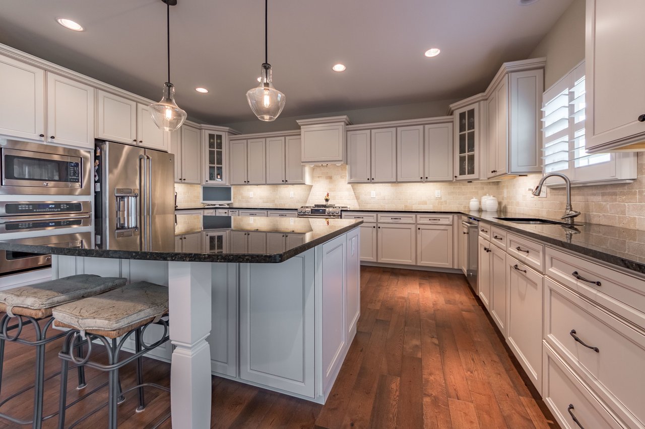 Newer Construction Minutes from Bellerive Country Club