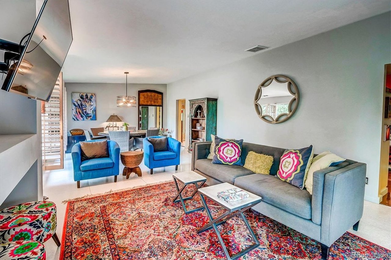 18 Hillside Dr