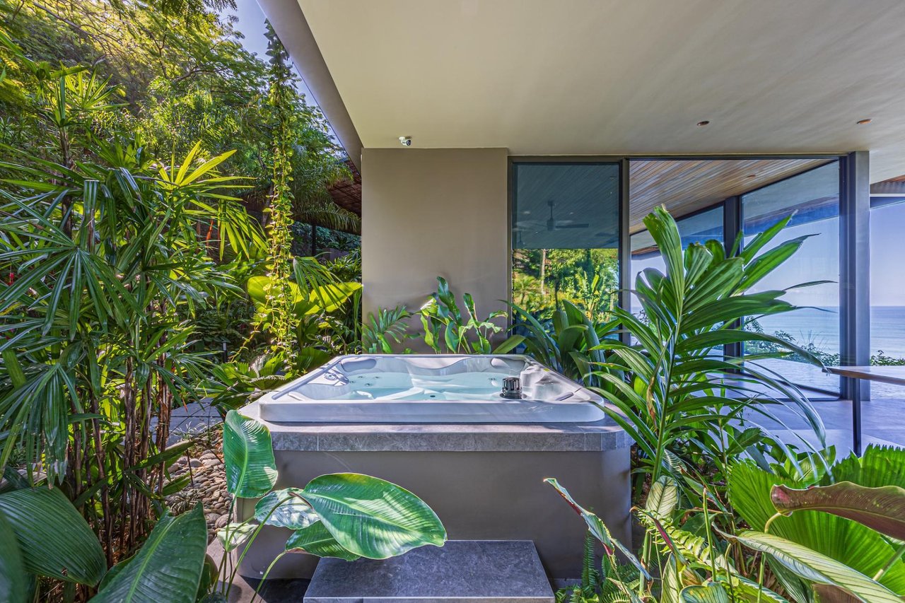 Designer Tropical Ocean View Home, Dominical, Puntarenas