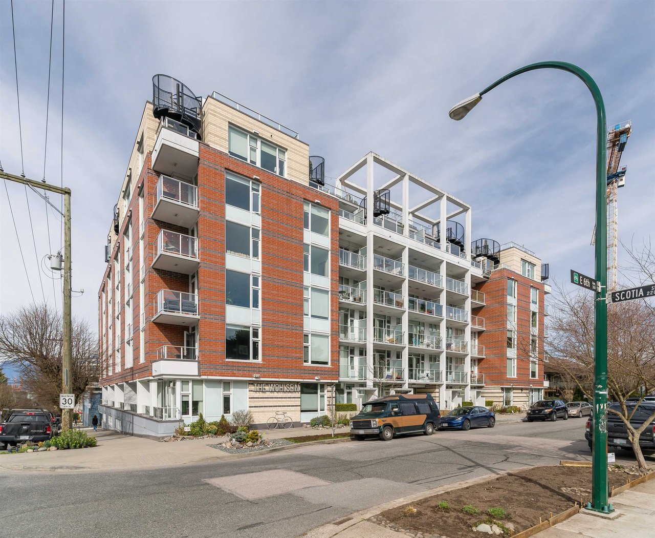414-311 E 6th Ave