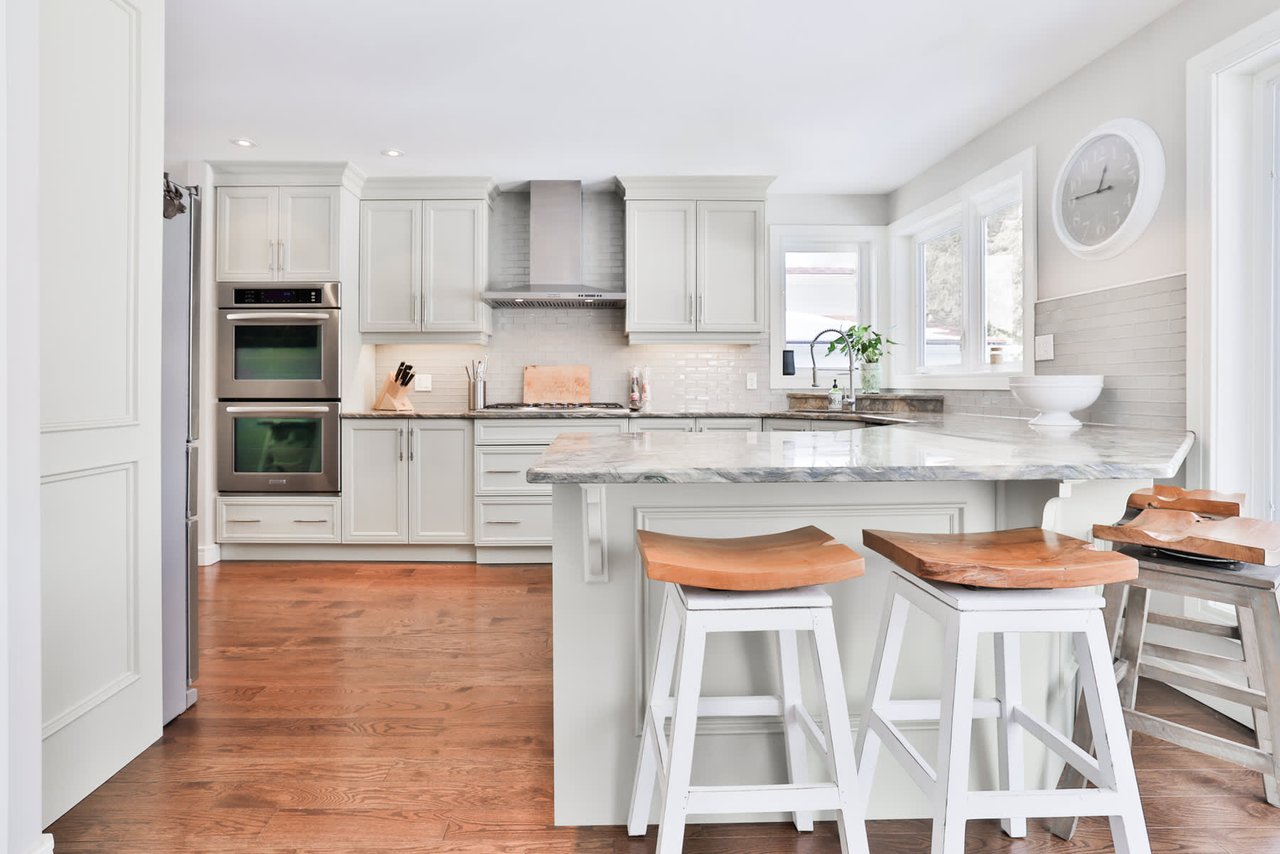 887 Forest Glen Avenue, Burlington