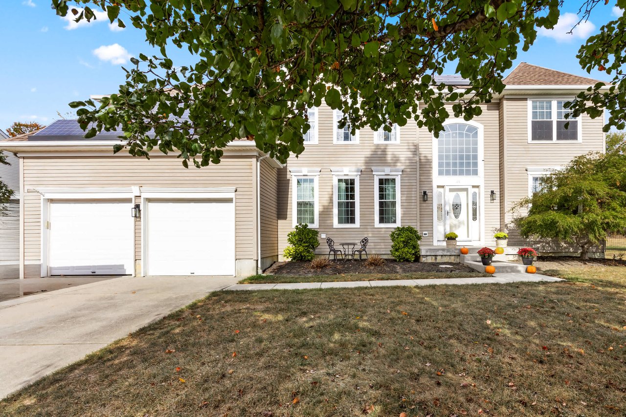 18 Rockwell Ln