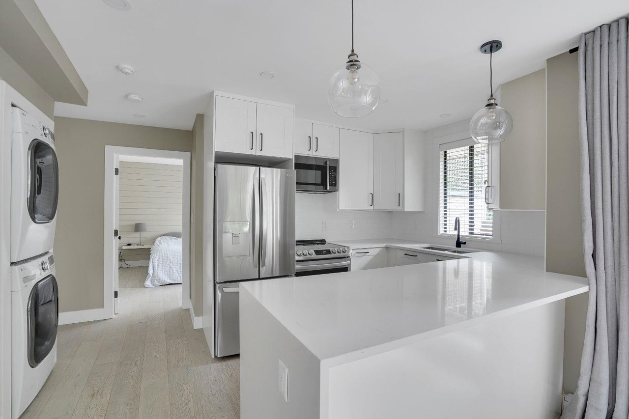 104-1702 Chesterfield Avenue, North Vancouver