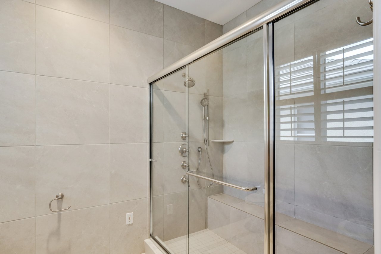 1379 Tearose Place