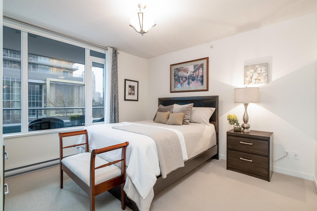 308-6333 Silver Ave