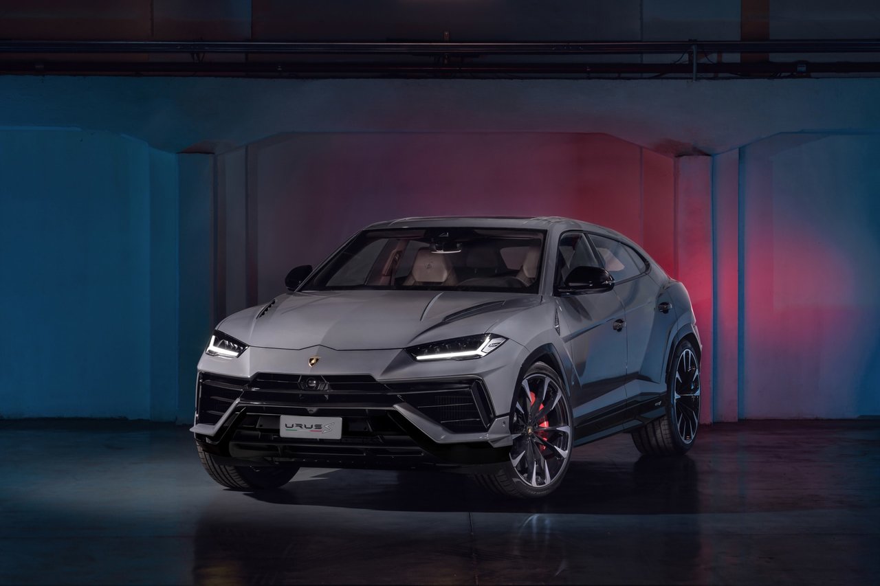 2023 Lamborghini Urus S Has Performante’s 657 HP V8 But Prioritizes Luxury 