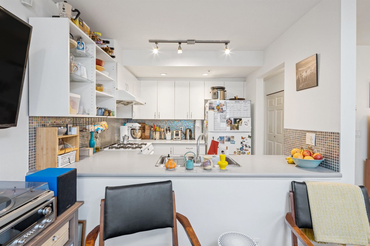 35-1385 W 7th Ave