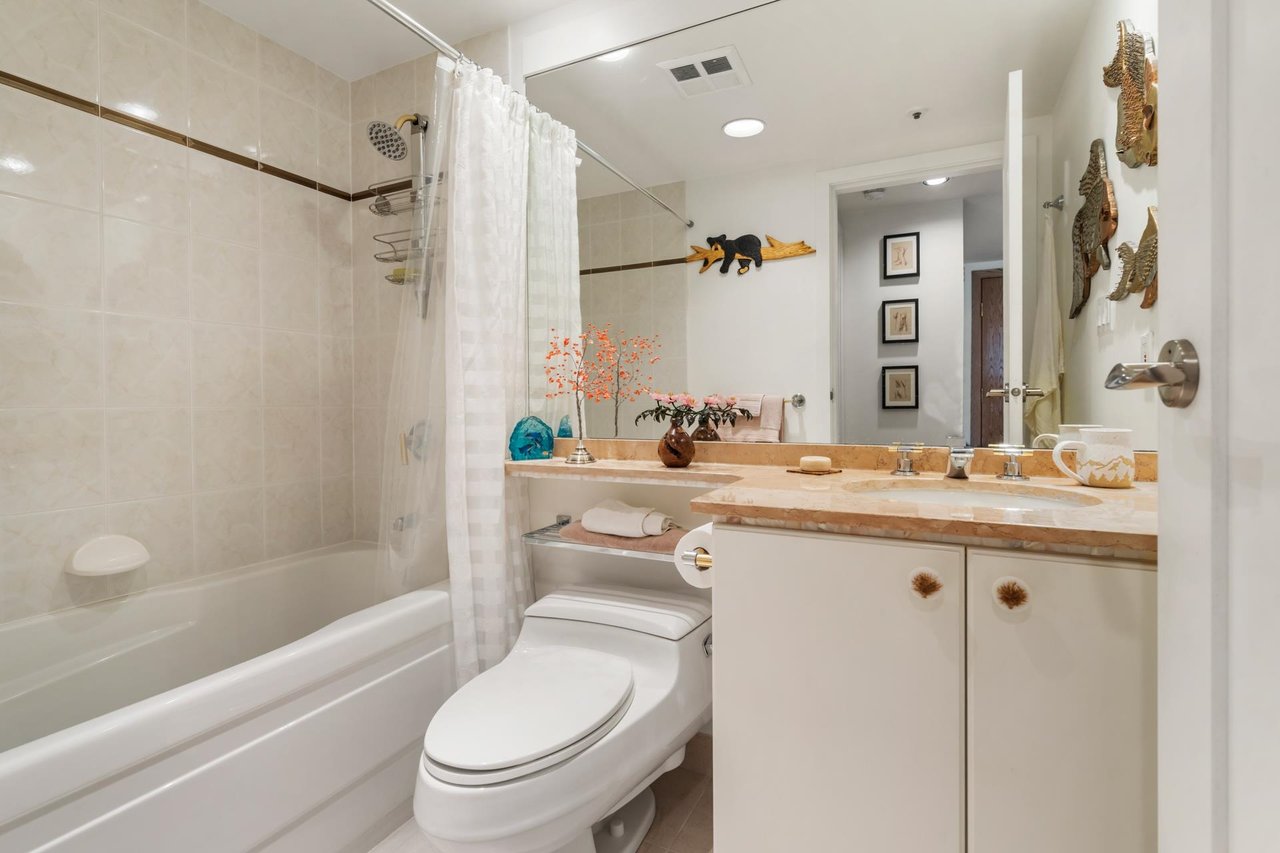 515-888 Beach Ave