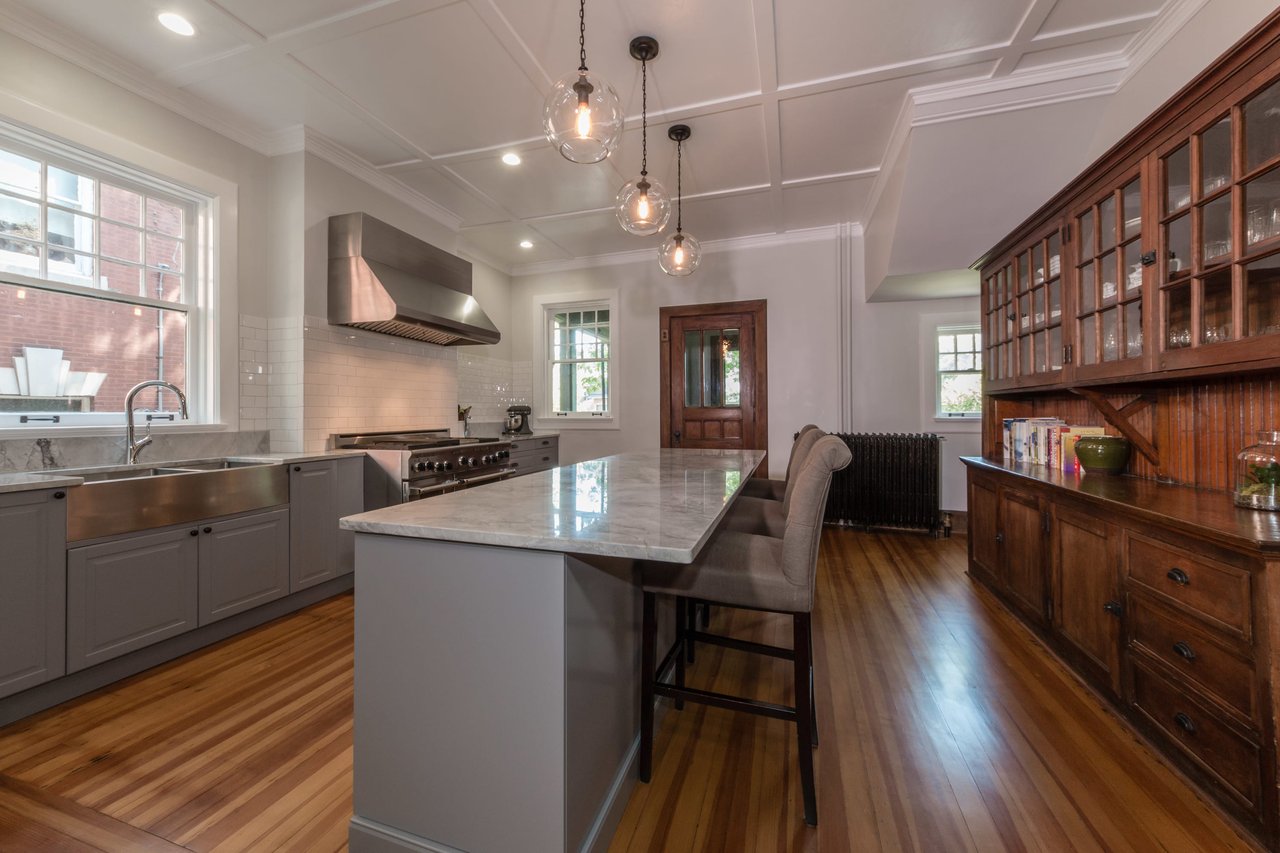 A CWE Historic Home on Cobblestone Pershing Place