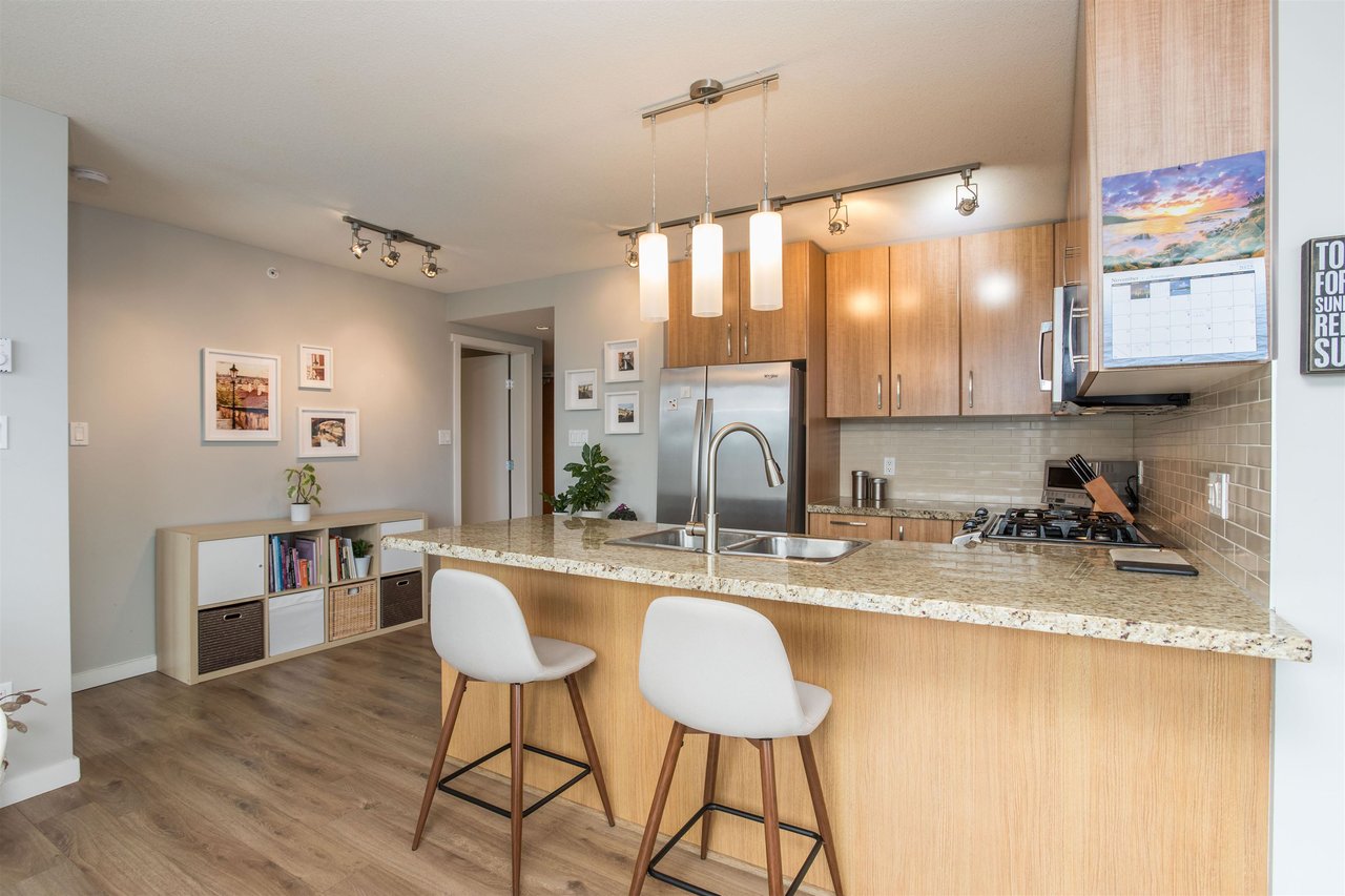 1808-651 Nootka Wy