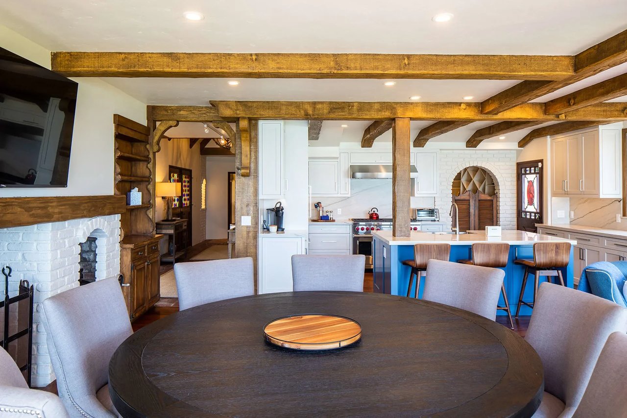 CARMEL HIGHLANDS LUXURY RENTAL - "SHIPROCK"