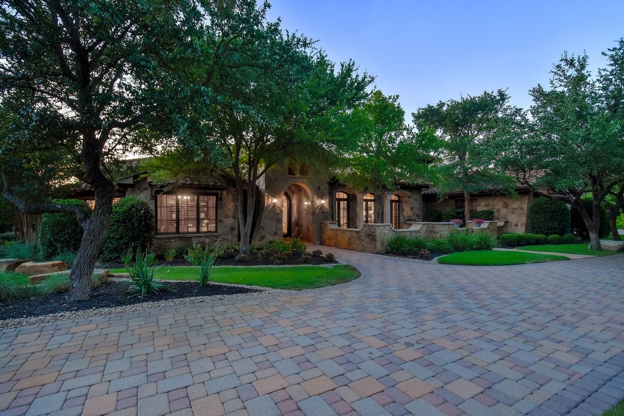 7728 Escala Dr