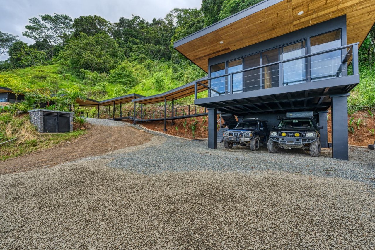 3 Bedroom Ocean View Estate