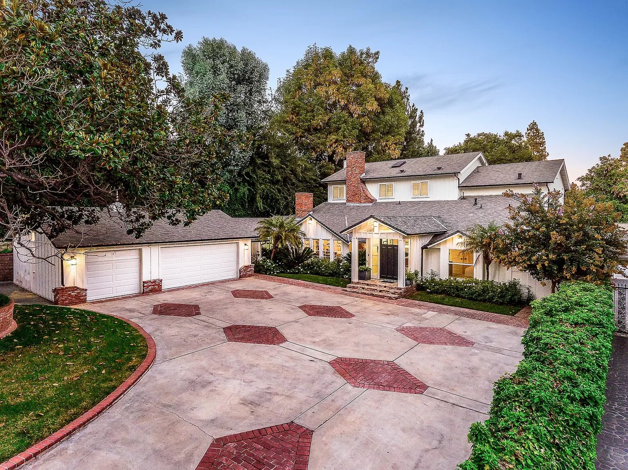 18 Toluca Estates Dr