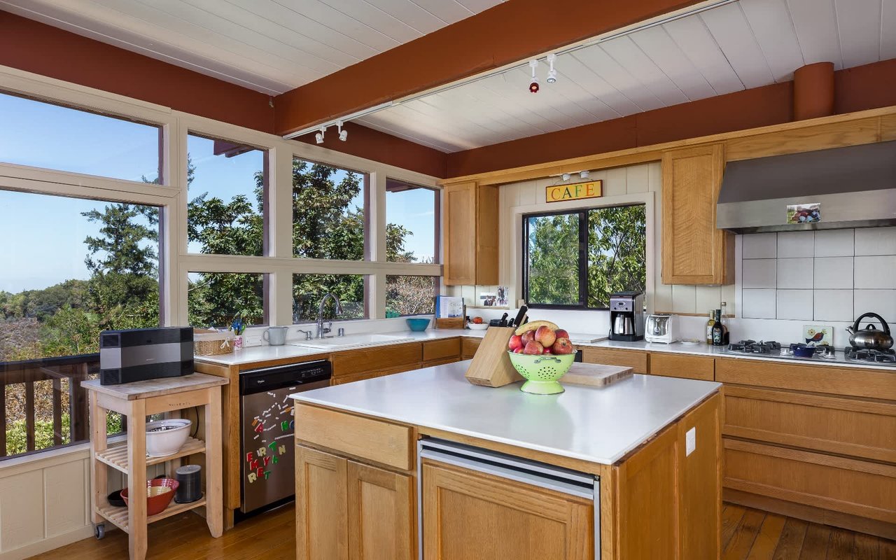 5000 Alpine Road / 5000AlpineRoad.com