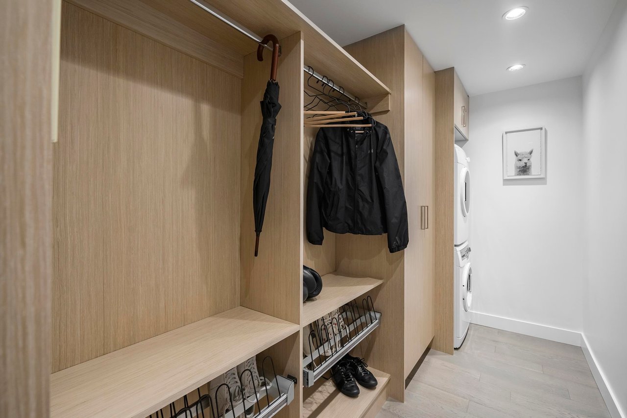 402-738 Broughton Street, Vancouver