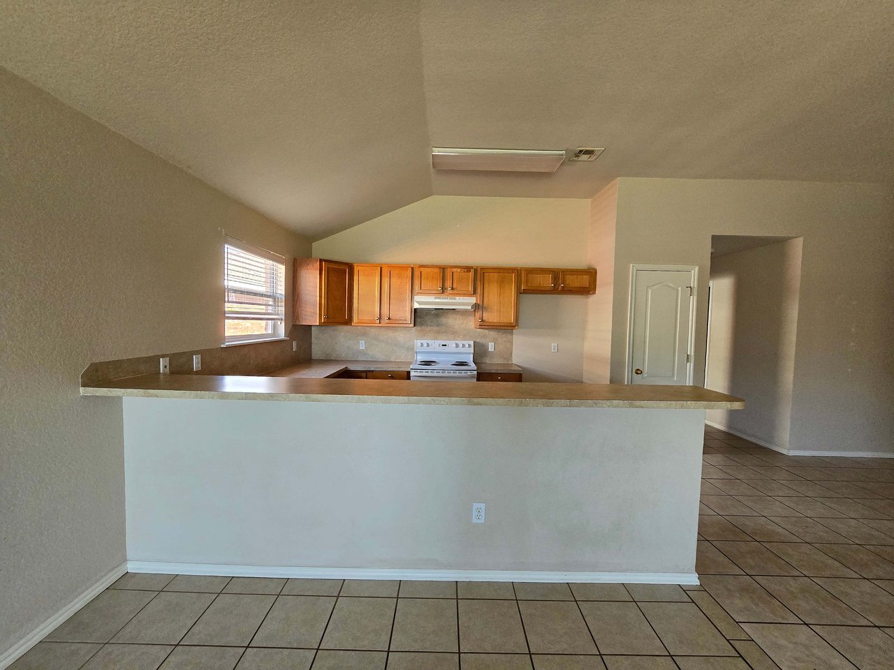 $500 toward first month's rent if leased by October! 1240 Kingston Road