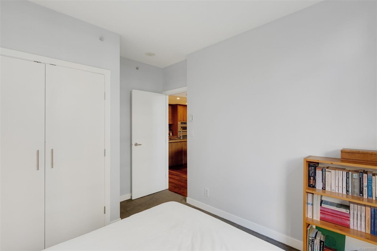 201-788 Humboldt St