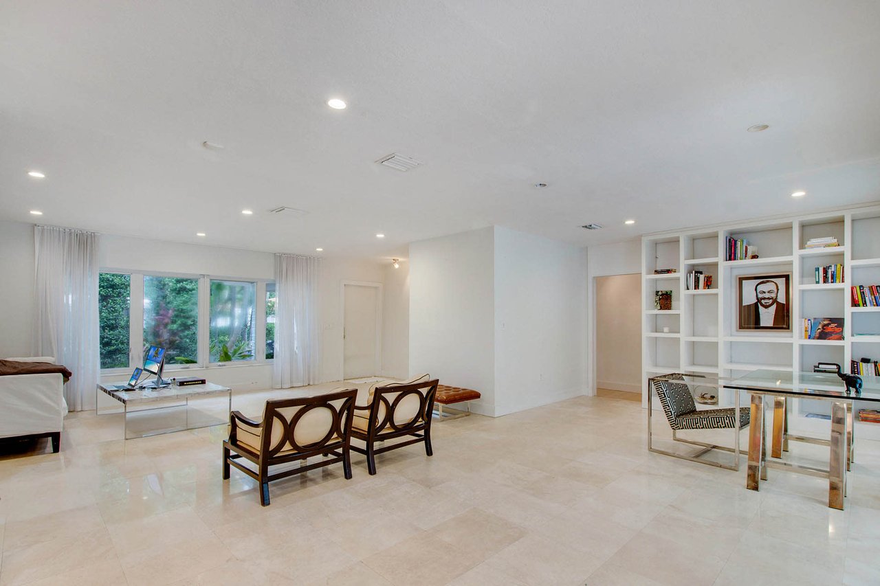 Bay Heights Perfection