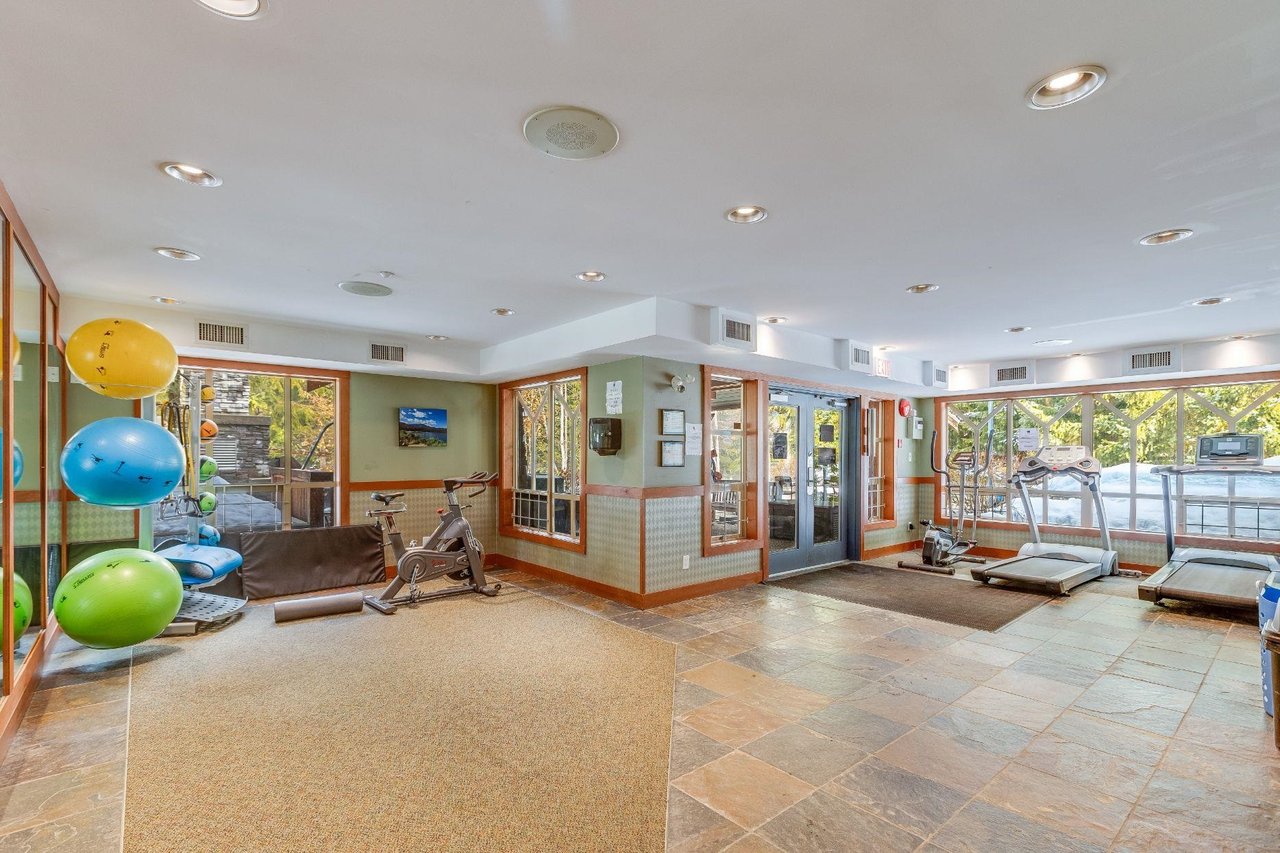 411 G4-4653 Blackcomb Wy