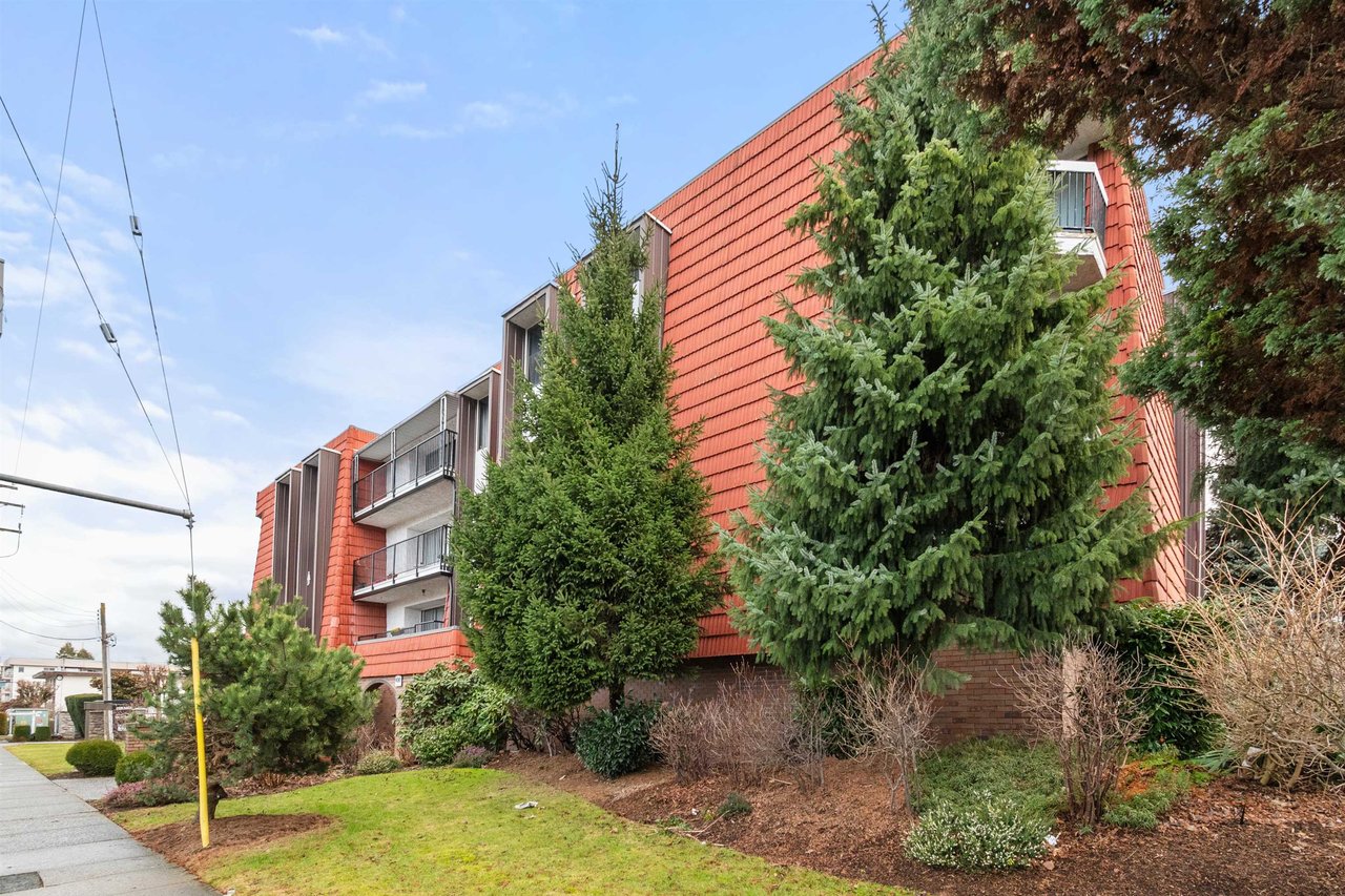 307-9080 Mary St