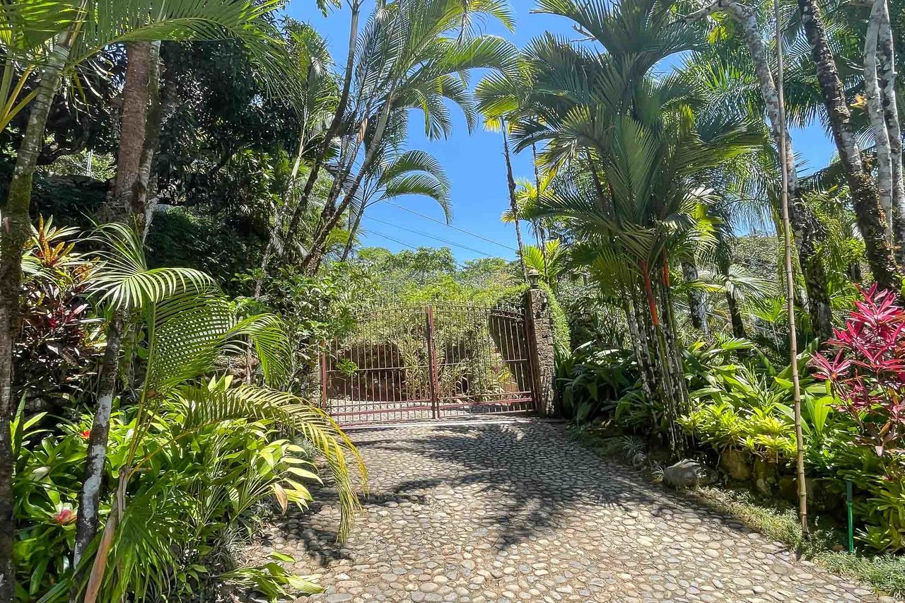 Lush Garden Multi Home Estate, Dominical, Puntarenas