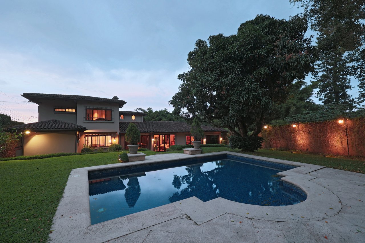 European Estate Pool Villa, Escazu, San Jose