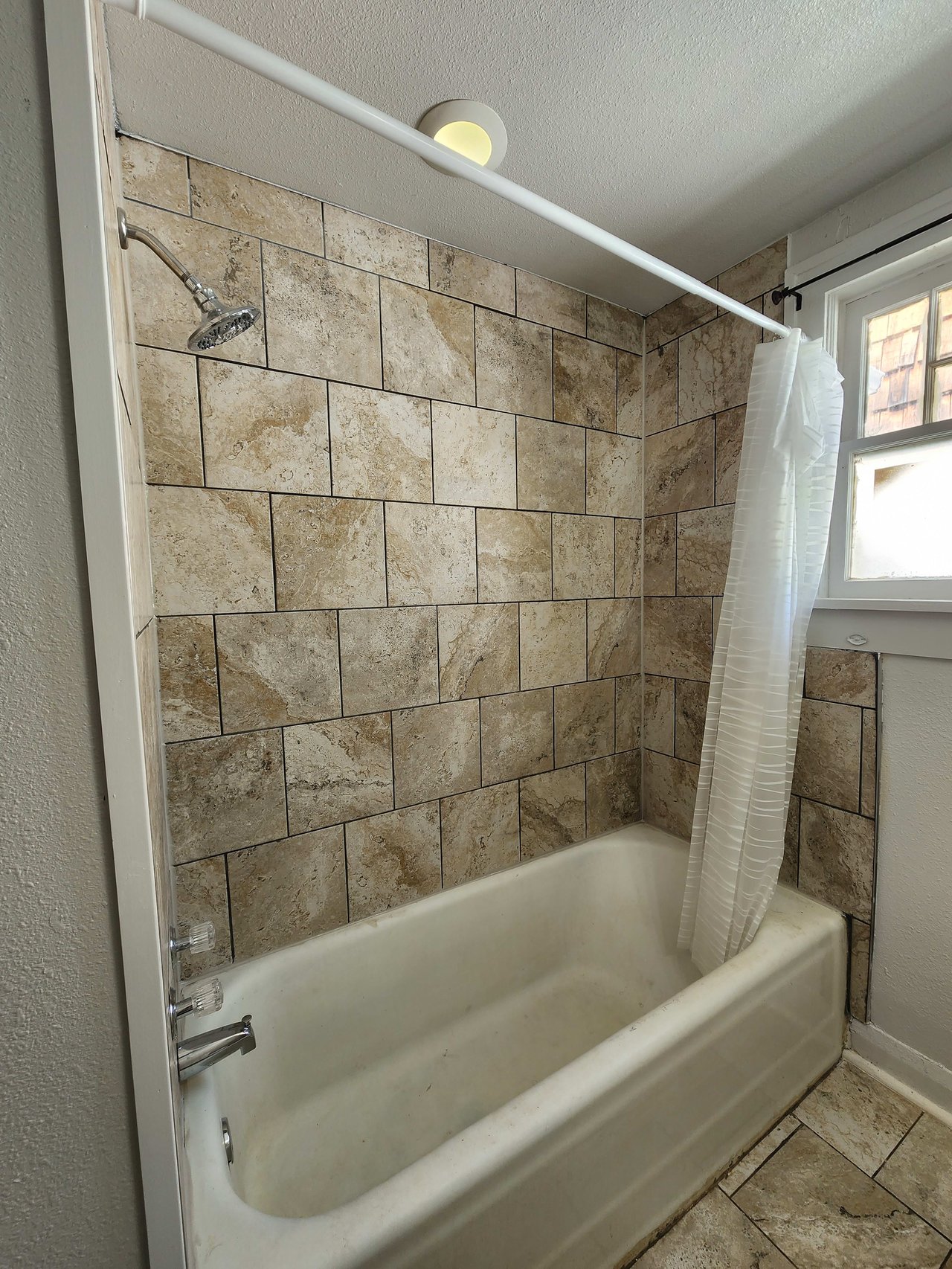 1721 North Beard Ave