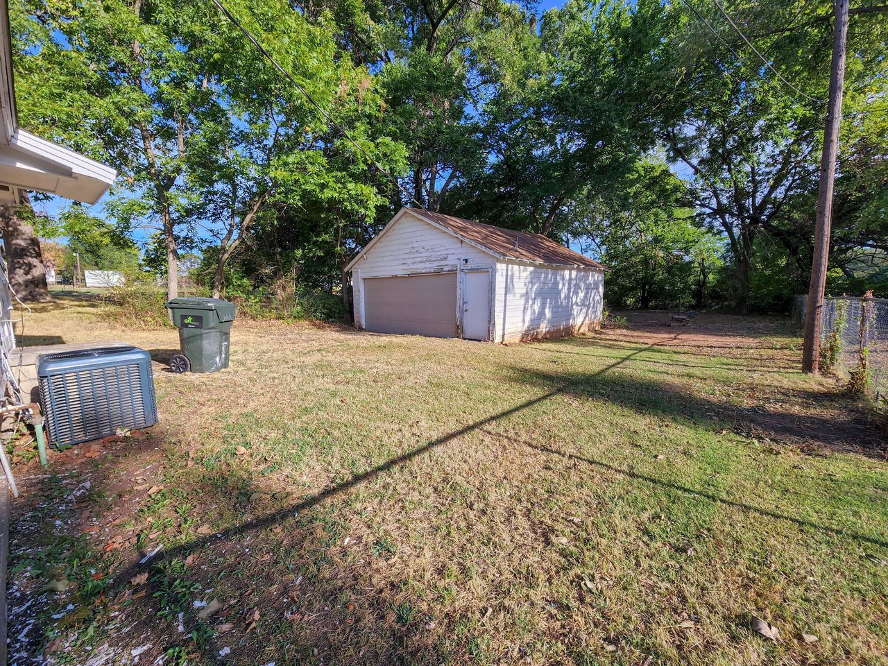 617 W Maple St.