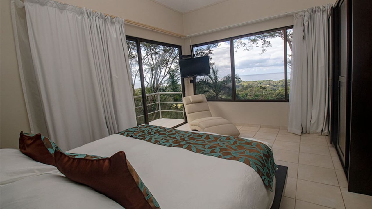 Ocean View Infinity Pool Home, Dominical, Puntarenas