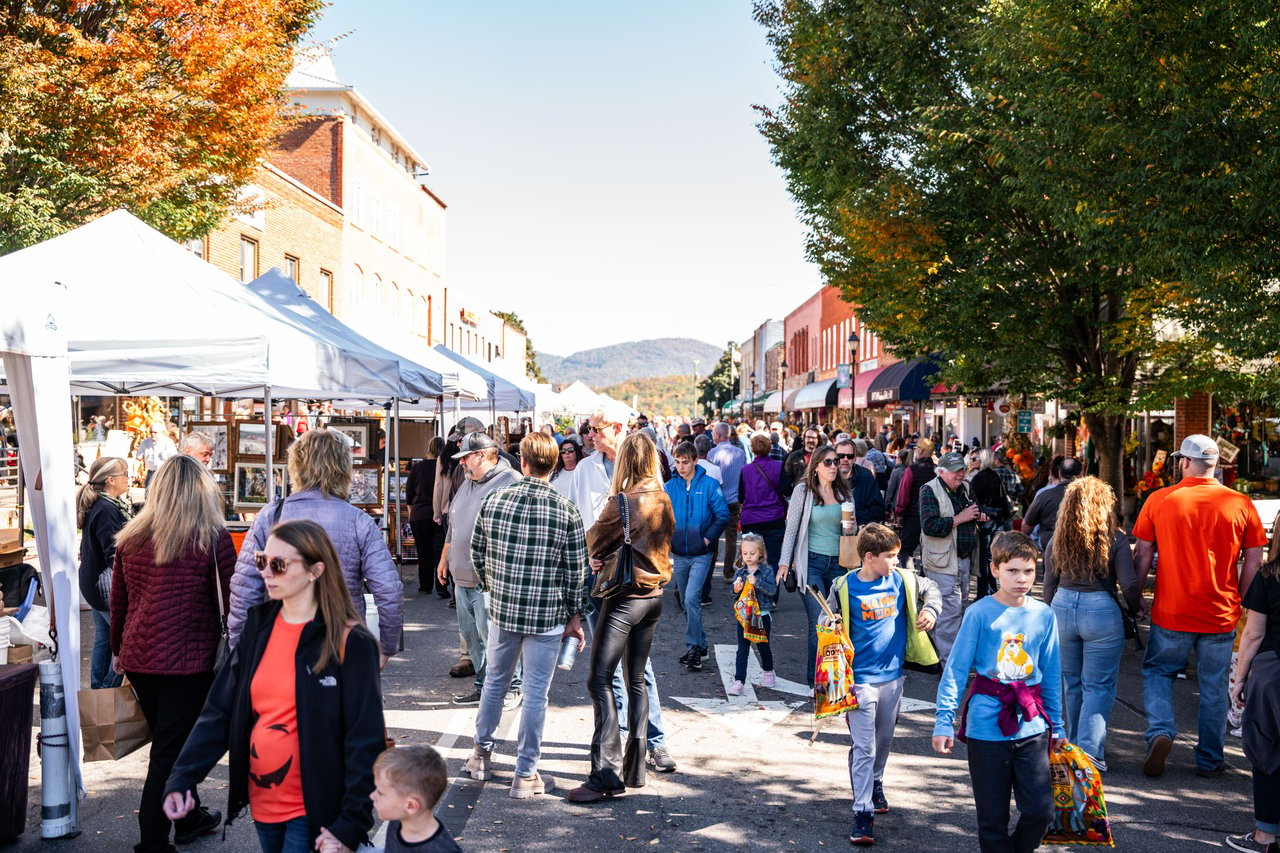 Franklin NC downtown Pumpkinfest event fall main street