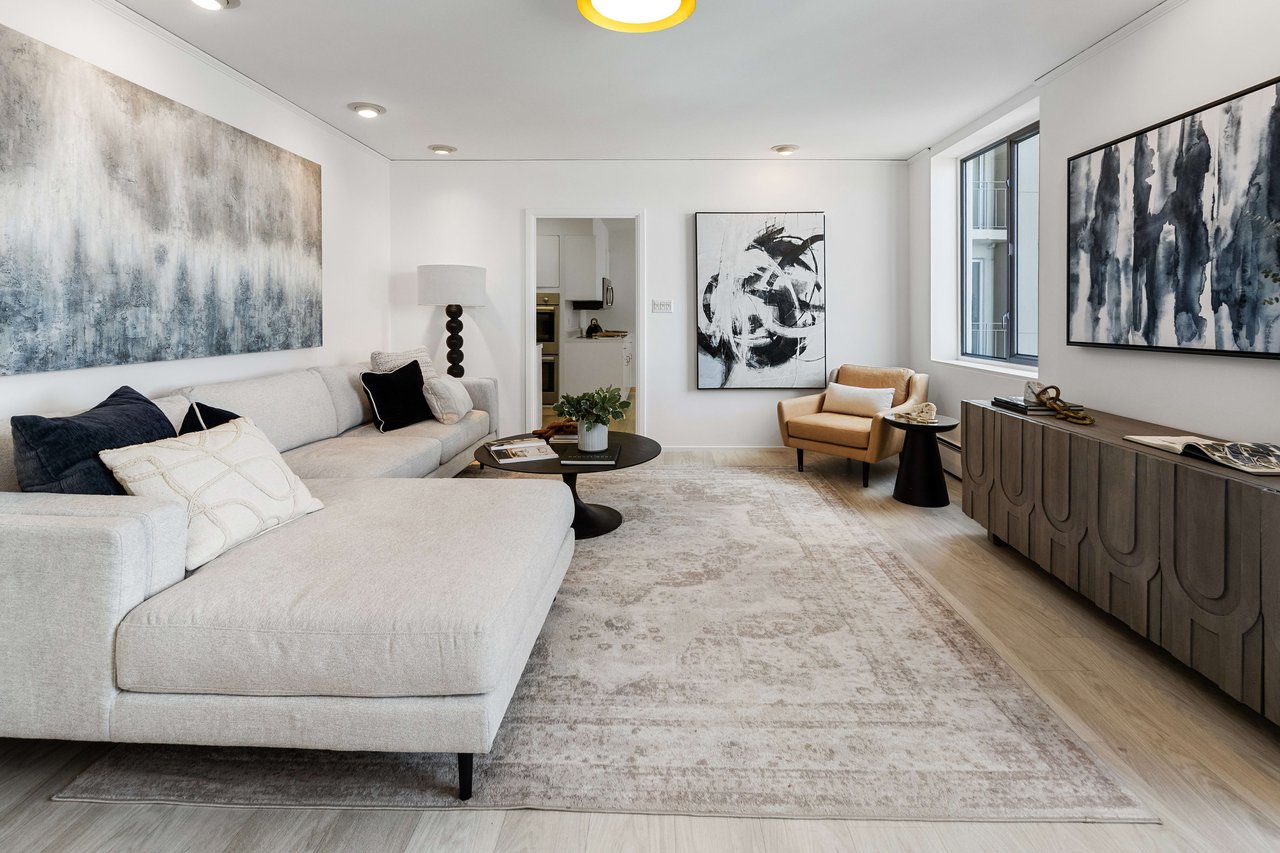 Three Bedroom Apartment With Golden Gate View