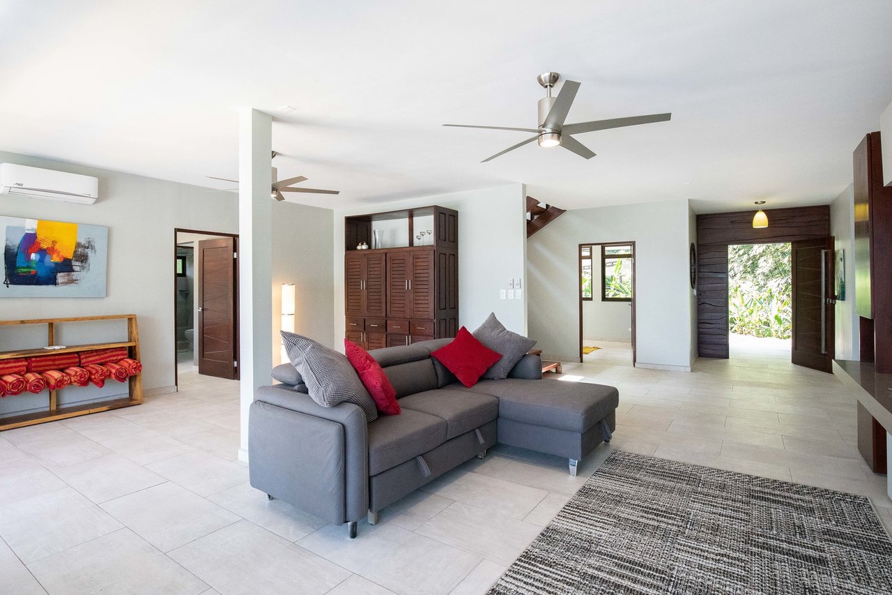 Rainforest Estate with Guest House, Dominical, Puntarenas