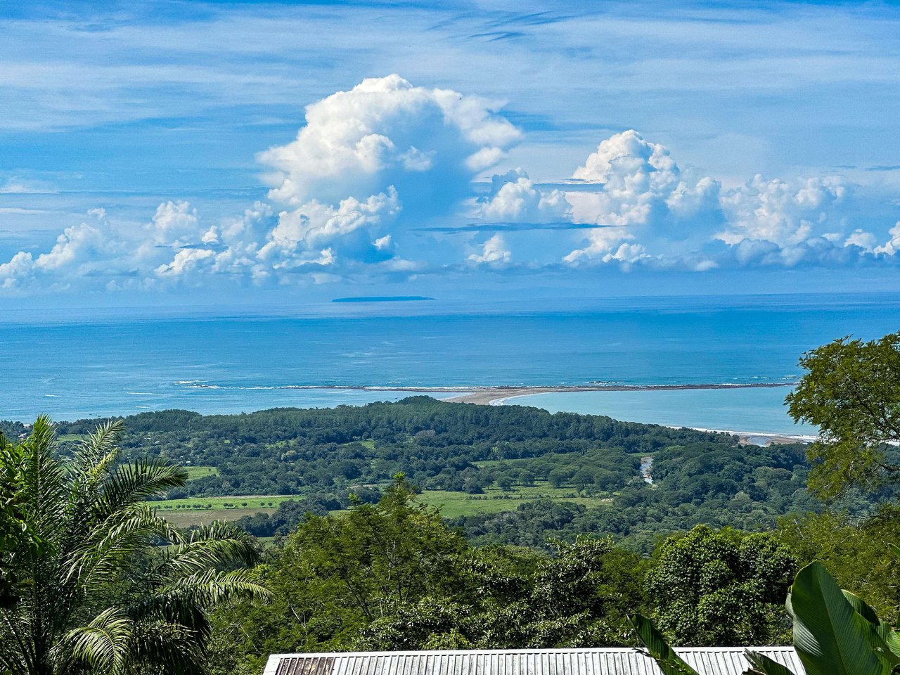 A prepared, 1.5 Acres jungle immersed lot with spectacular views of the Whale’s Tail. 