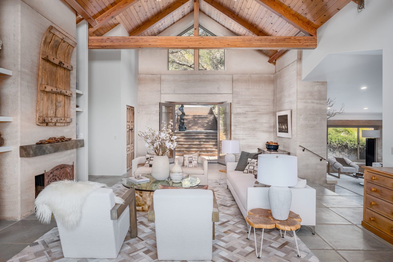 Quarry Hill Road, Sonoma