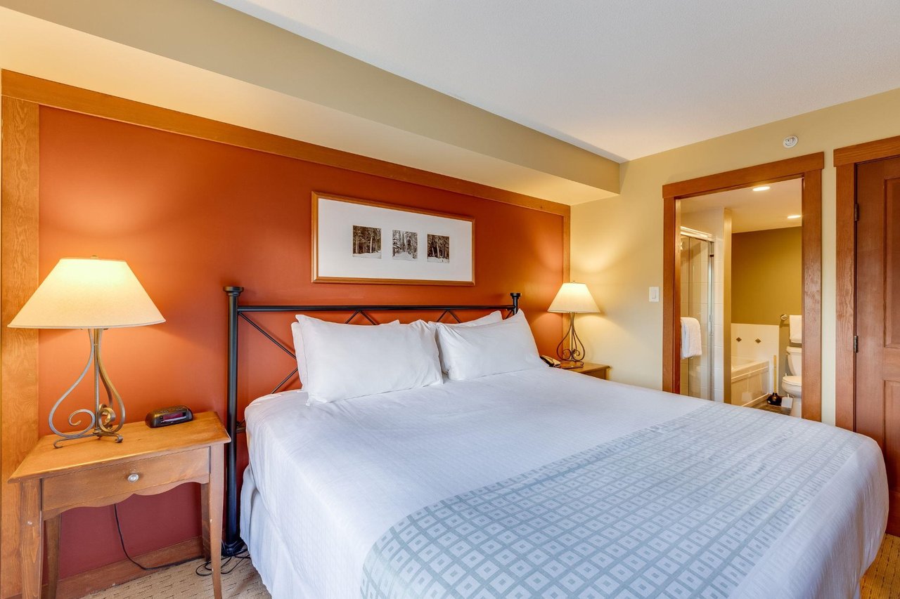 411 G4-4653 Blackcomb Wy