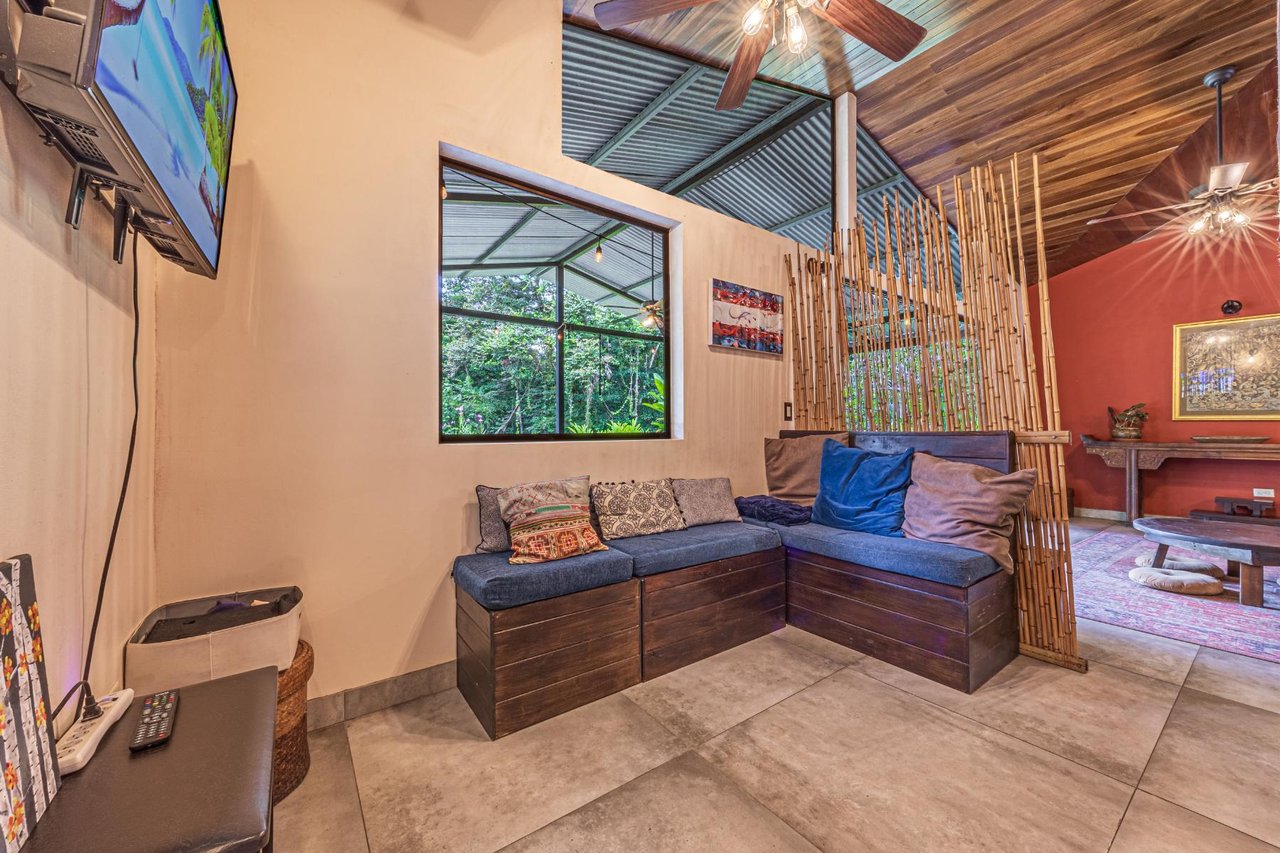 Private Riverfront Jungle Oasis, Ojochal, Puntarenas