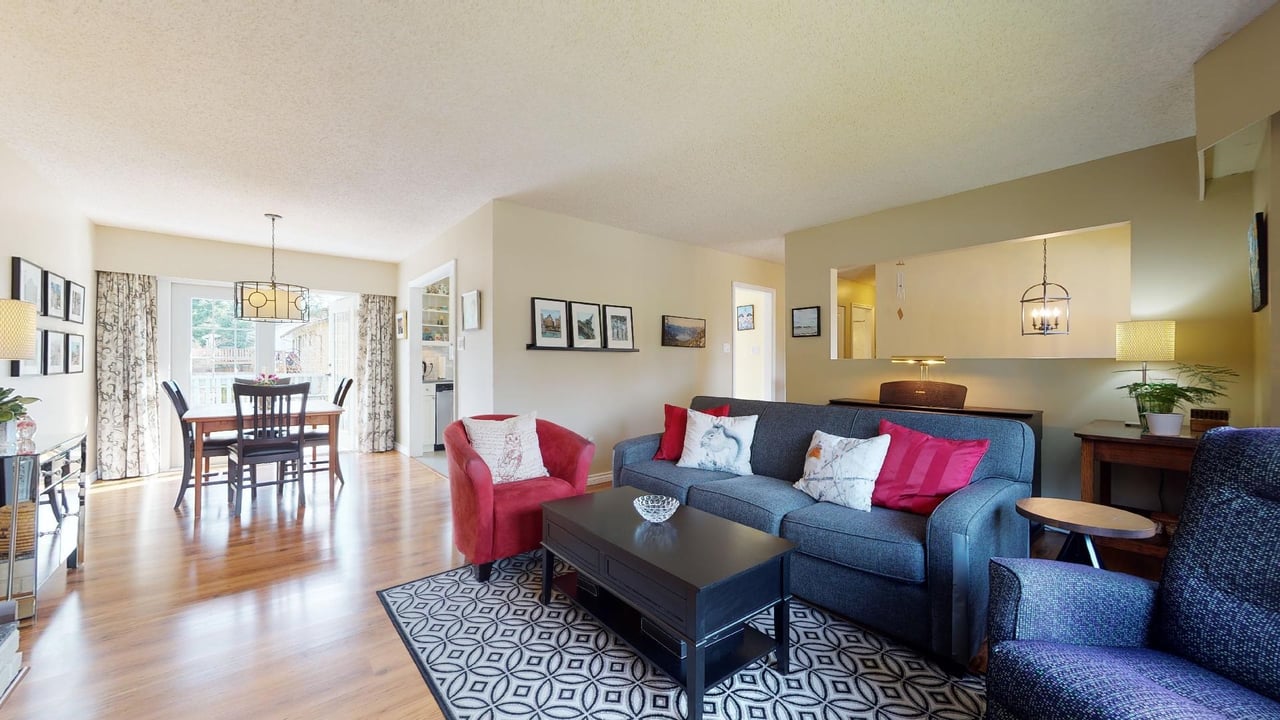 38240 Myrtlewood Cres