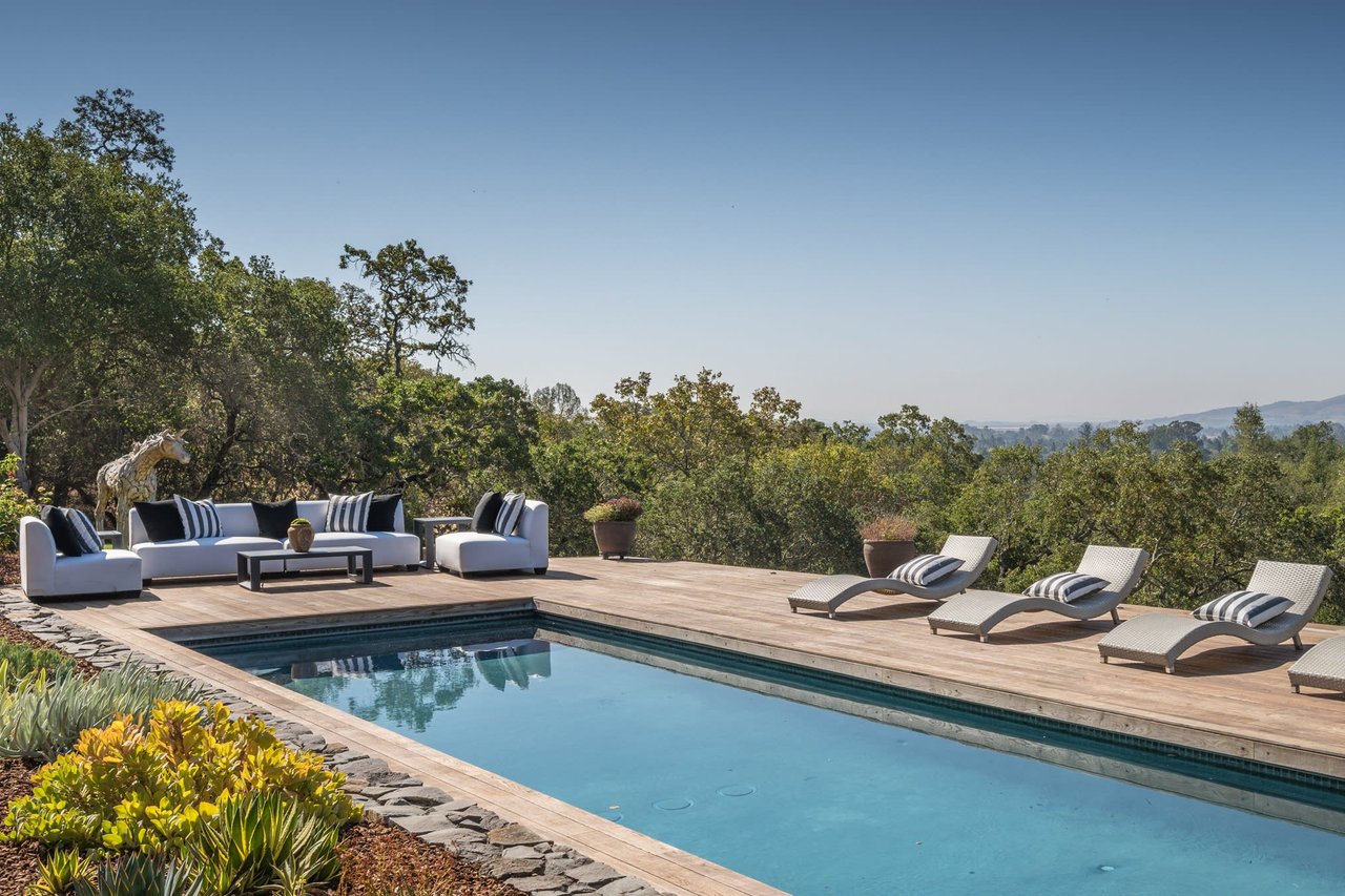 Quarry Hill Road, Sonoma