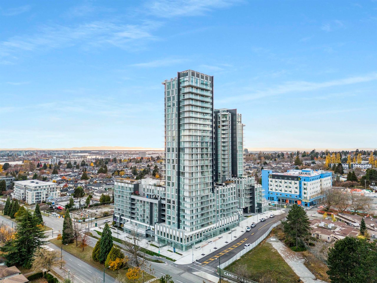 2302-7433 Cambie St